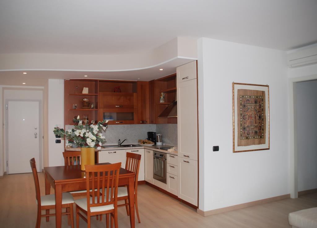 Bella Piazza Apartment Colico Cameră foto